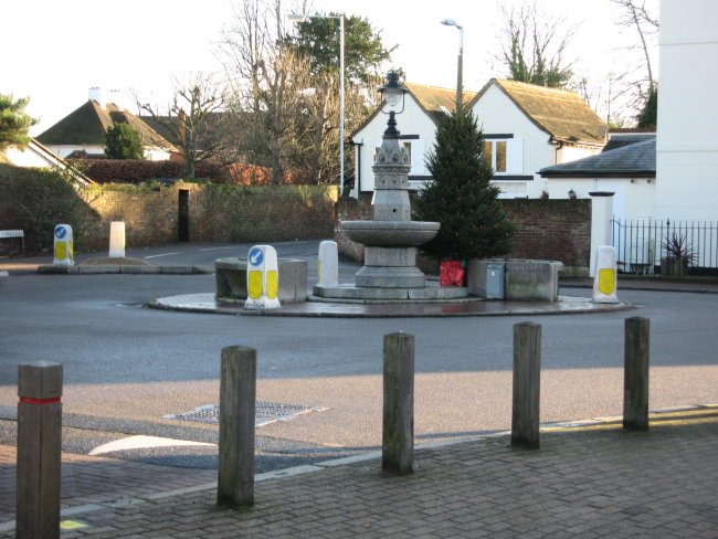 Thames Ditton village roundabout