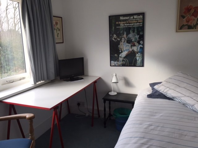 Single room bed