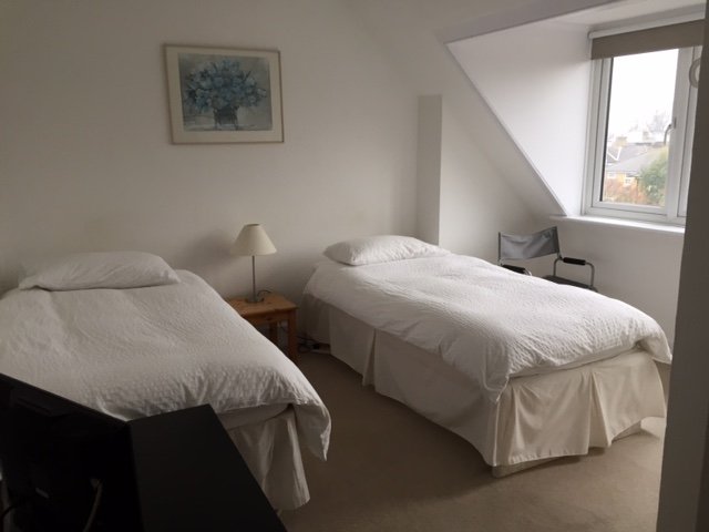 The twin room overview